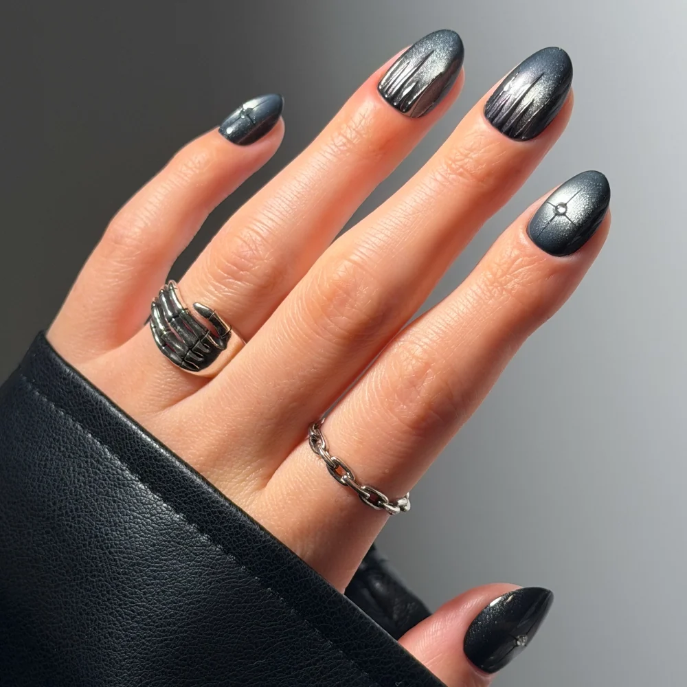Silver Daggers